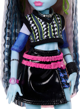 Monster High earphones accessory for music moments during playtime