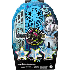 Monster High Hauntlywood glam outfits and accessories spark creativity during play.