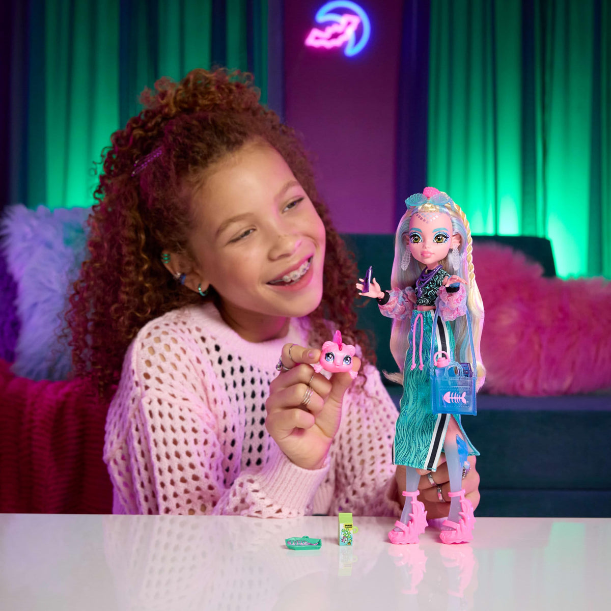 Monster High Lagoona Blue wearing shell sunglasses for ocean-inspired styling