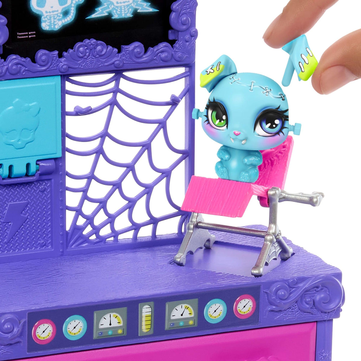 Monster High Make-A-Monster Pet Playset base body selection visual focus enables custom pet identity