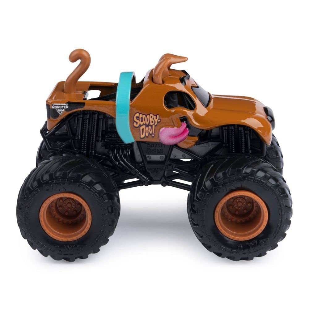 Monster Jam trucks feature driver molded seats for added realism.