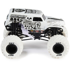 Monster Jam Grave Digger 1:24 working suspension enhances action and durability during play