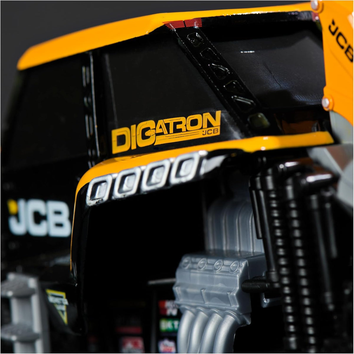 Monster Jam Official JCB DIGatron 1:24 collectible truck fits in any kid's display.