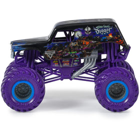 Monster Jam Son-uva Digger 1:24 scale fits on desks and shelves.