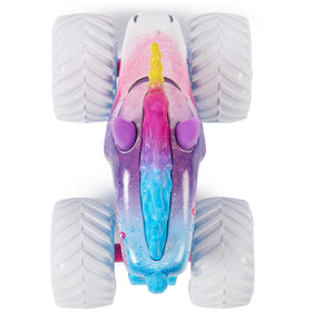 Monster Jam Sparkle Smash 1:64 die-cast details fuel storytelling.