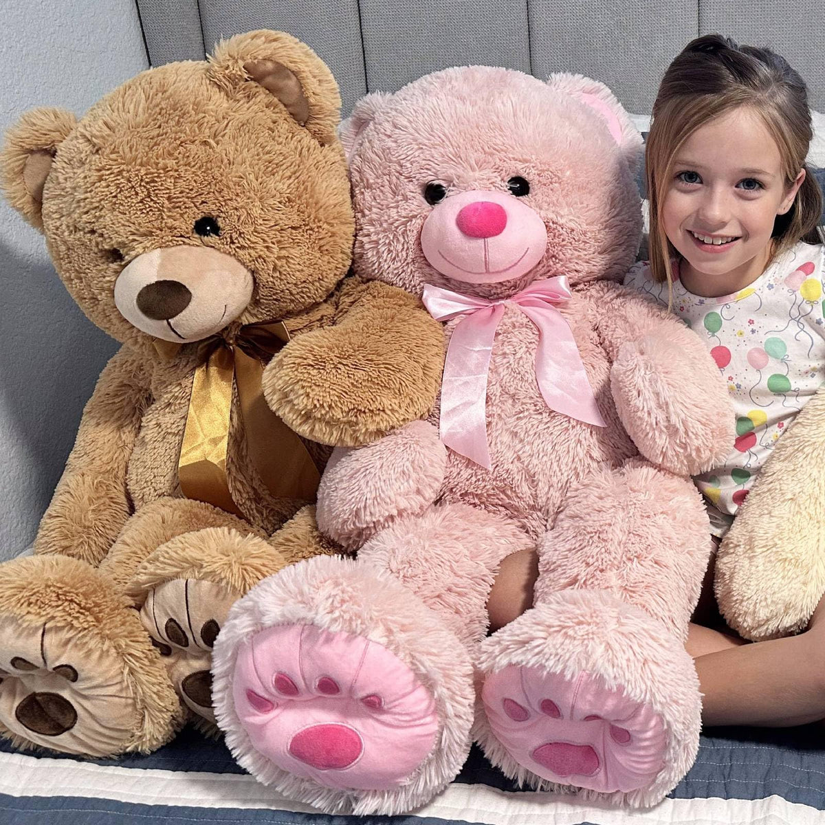 MorisMos room-decor display shows how the giant bear brightens a space.