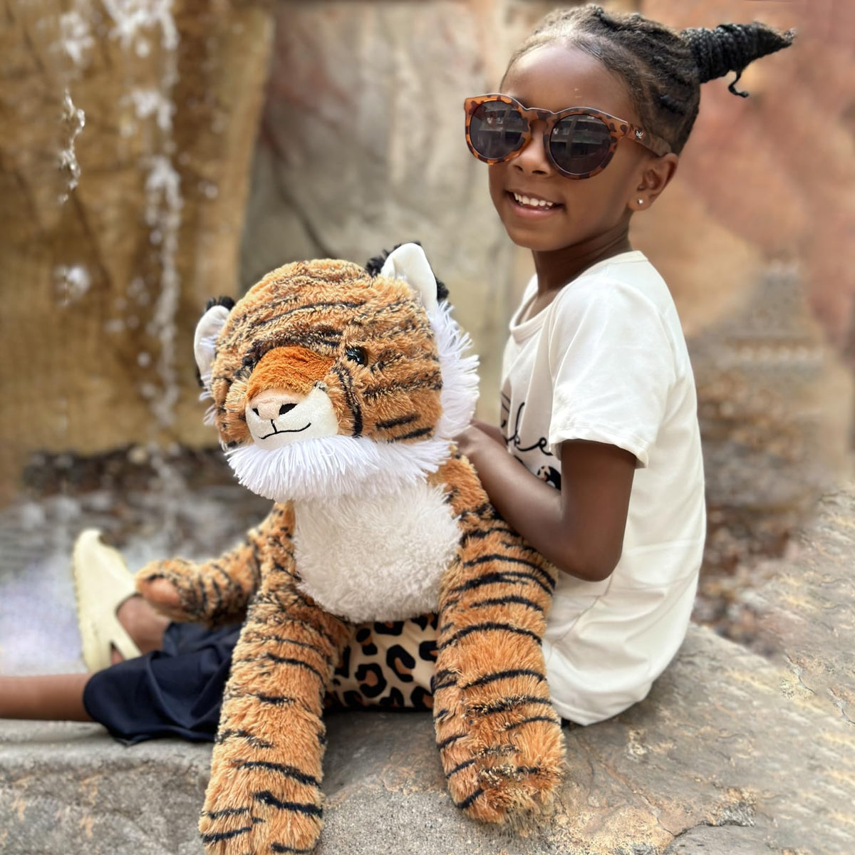 MorisMos tiger plush inside belly-2 demonstrates compact nesting and portability