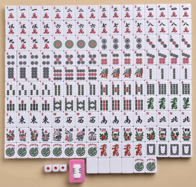 Mose Cafolo colorful chips for straightforward stakes and scoring during play.