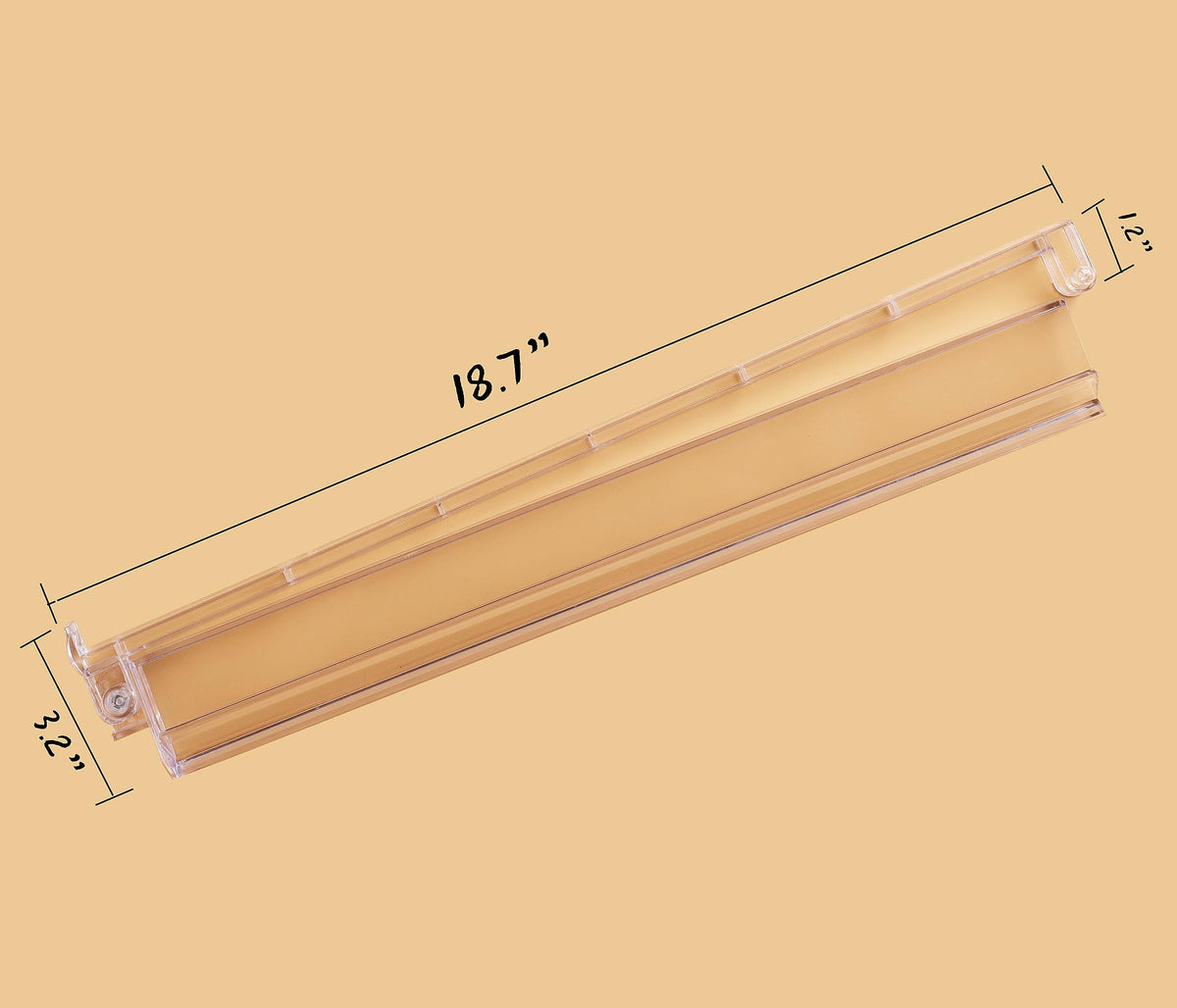 Mose Cafolo clear Mahjong pusher close-up highlights precise grip and smooth tile pushing