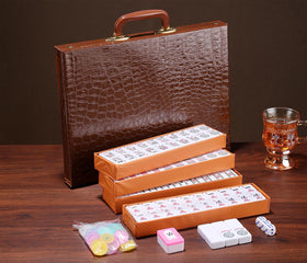 Mose Cafolo packaging displays included tiles and accessories for travel use.