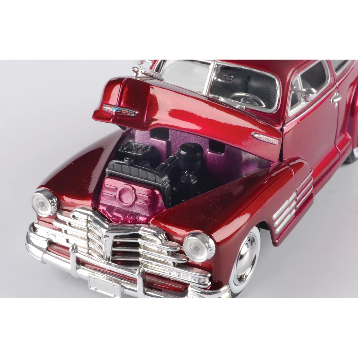 Motormax 1948 Fleetline red boxed packaging keeps the model safe
