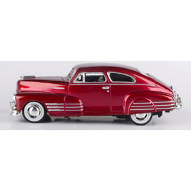 Motormax 1948 Chevy Aerosedan Fleetline red exterior detail highlights chrome