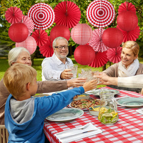 Moukeren picnic party supplies in red-white checkered for cohesive styling