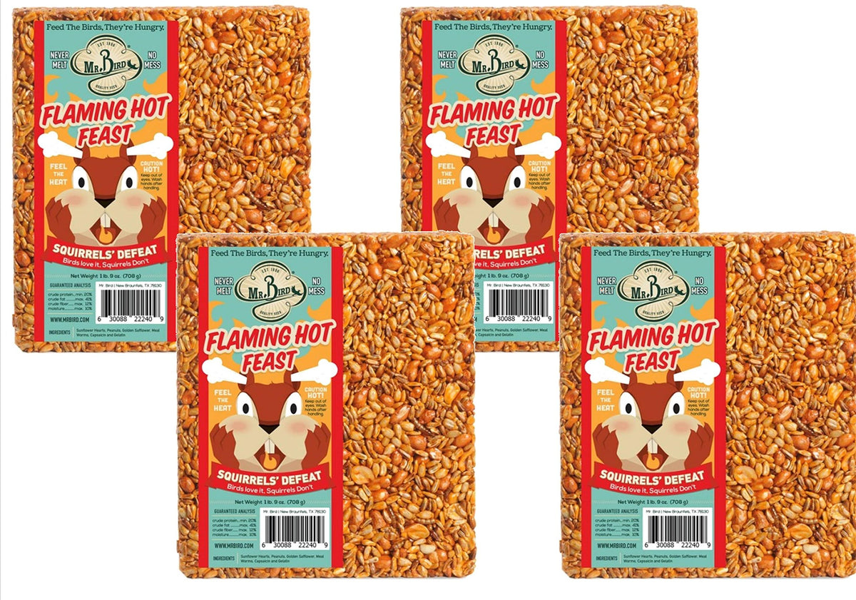 Mr. Bird Flaming Hot Feast seed cake 1lb9oz – closeup showing spicy blend and ingredients