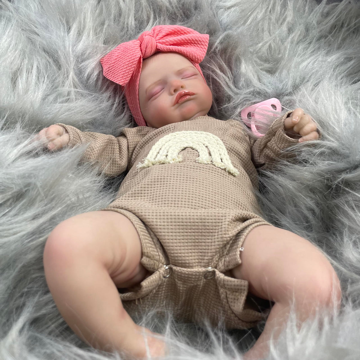MRB Lifelike 18-inch doll face with delicate features for immersive pretend play