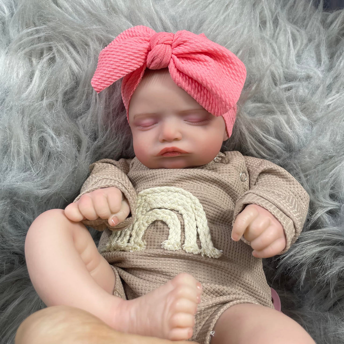 MRB Lifelike 18-inch weighted body for cuddly, hug-ready play