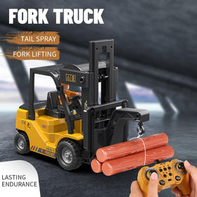 Mscredse forklift emits water mist and lights to heighten immersion.