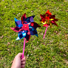 MTOMDY wedding pinwheels serve as decorative favors and accents.