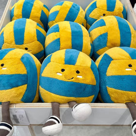 MUALML travel-friendly plush pillow ideal for planes and car rides.