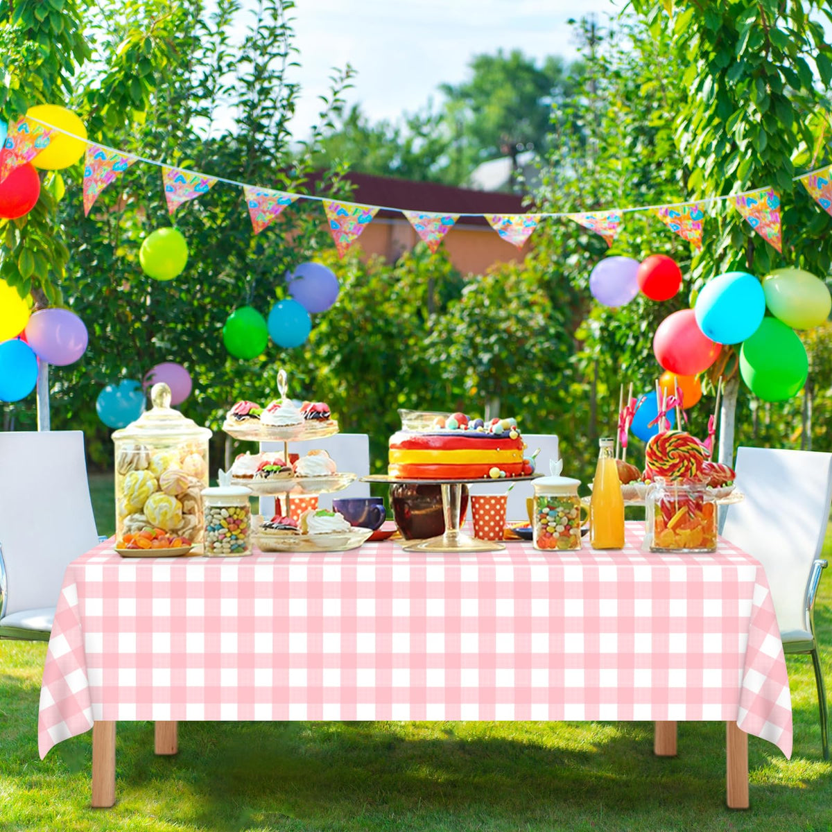 Mulbozy waterproof disposable tablecloth keeps spills contained during outdoor picnics.