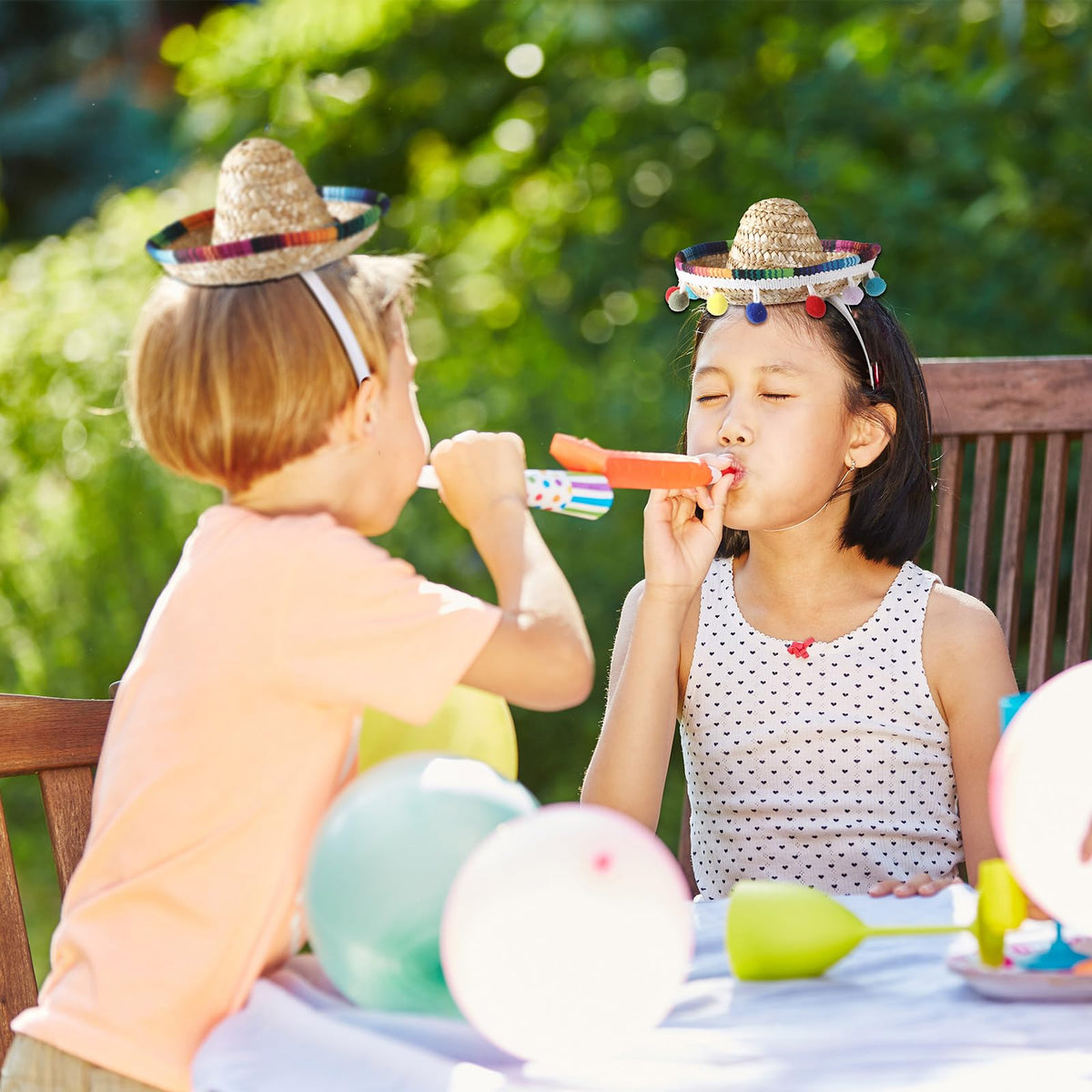 Mumufy headbands ideal for photo booths and playful events.