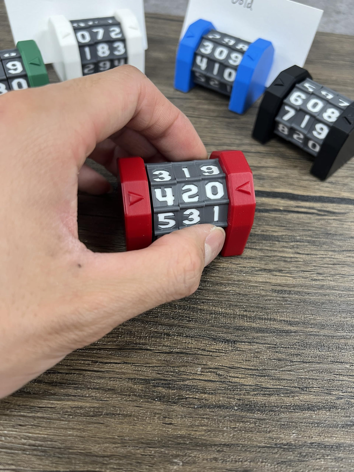 MunnyGrubbers Life Counter back shows a card slot for quick notes.