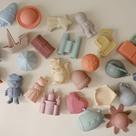 Mushie Nature Bath Toys Squirrel: two-piece design boosts cleaning and quick drying after baths