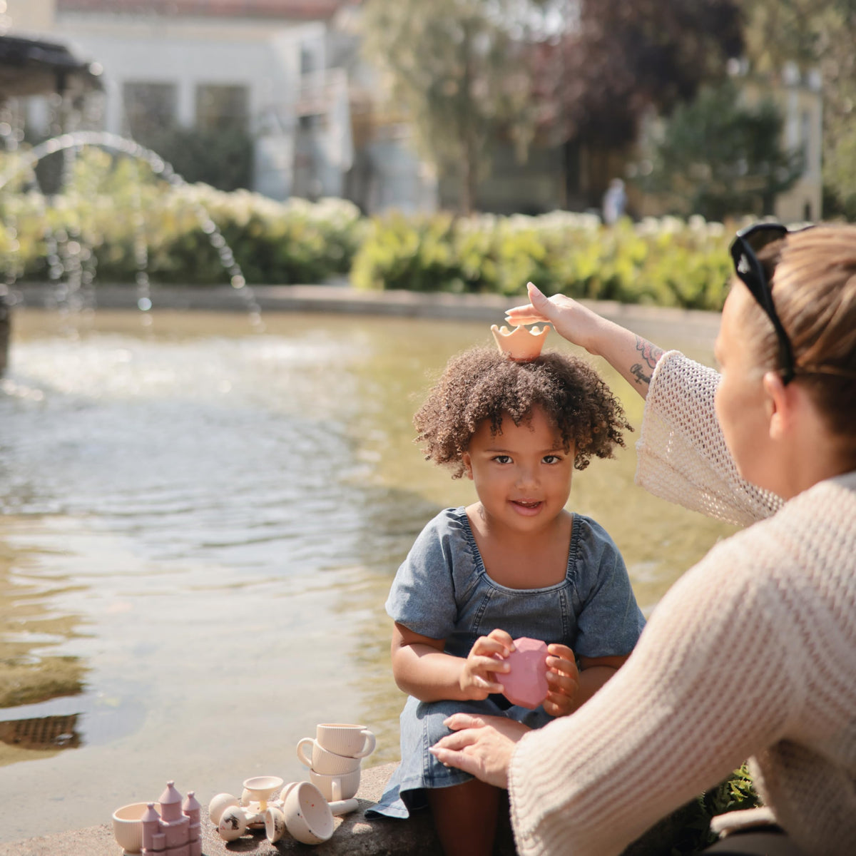 Mushie Soft Silicone Texture, gentle for little hands.
