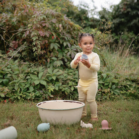 Mushie Sealife soft silicone is easy to grip during splashes and play.
