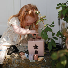 Mushie Shape Sorting Box Petal Denmark-made craftsmanship and safe materials