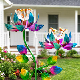 MXwcy outdoor kinetic sculpture adds motion and metal art to landscapes