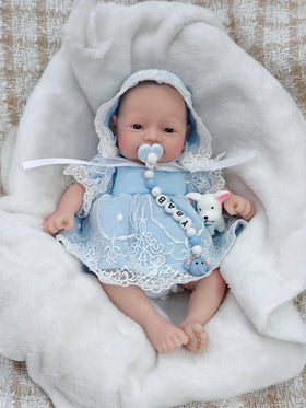 MYREBABY birth certificate and gift box support gifting nostalgia.