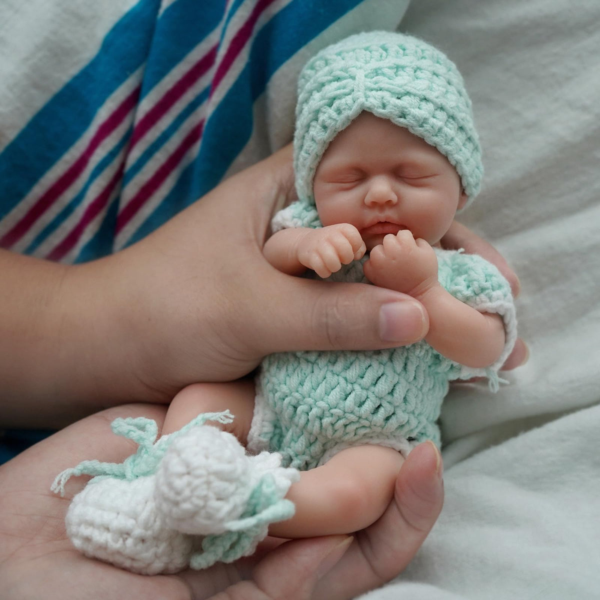 MYREBABY bottle and pacifier with scale for nurturing role-play