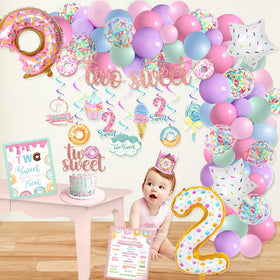 NALONER Donut-themed poster banners support cohesive party storytelling.