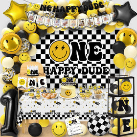 NANAGALI One Happy Dude banner brightens the party backdrop for a memorable first birthday.