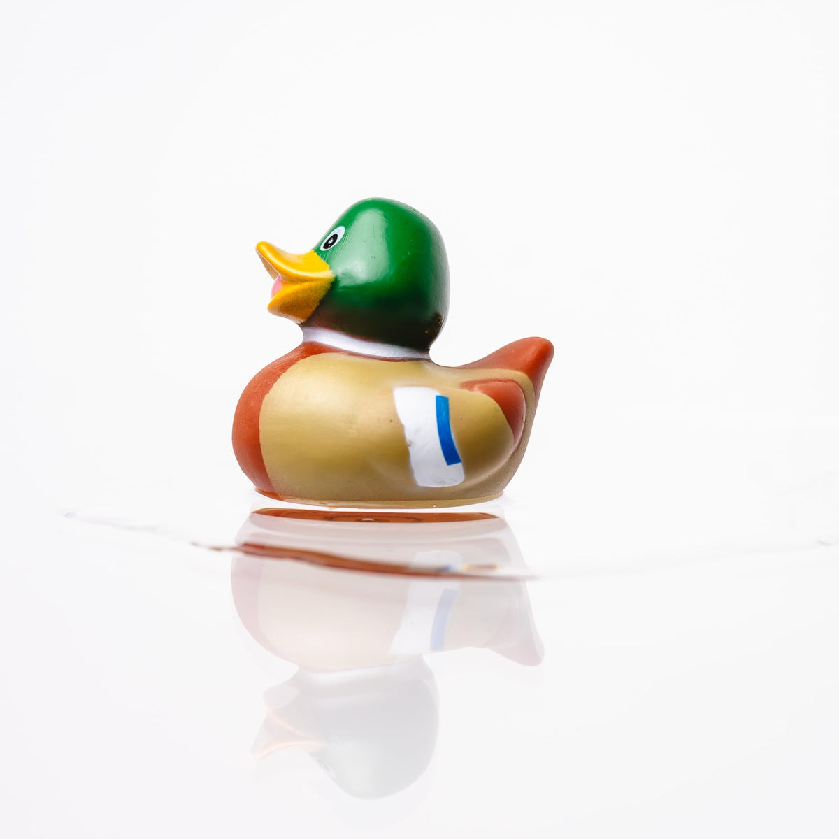 Natural State Novelty blue accents ducks brighten shelves and setups.
