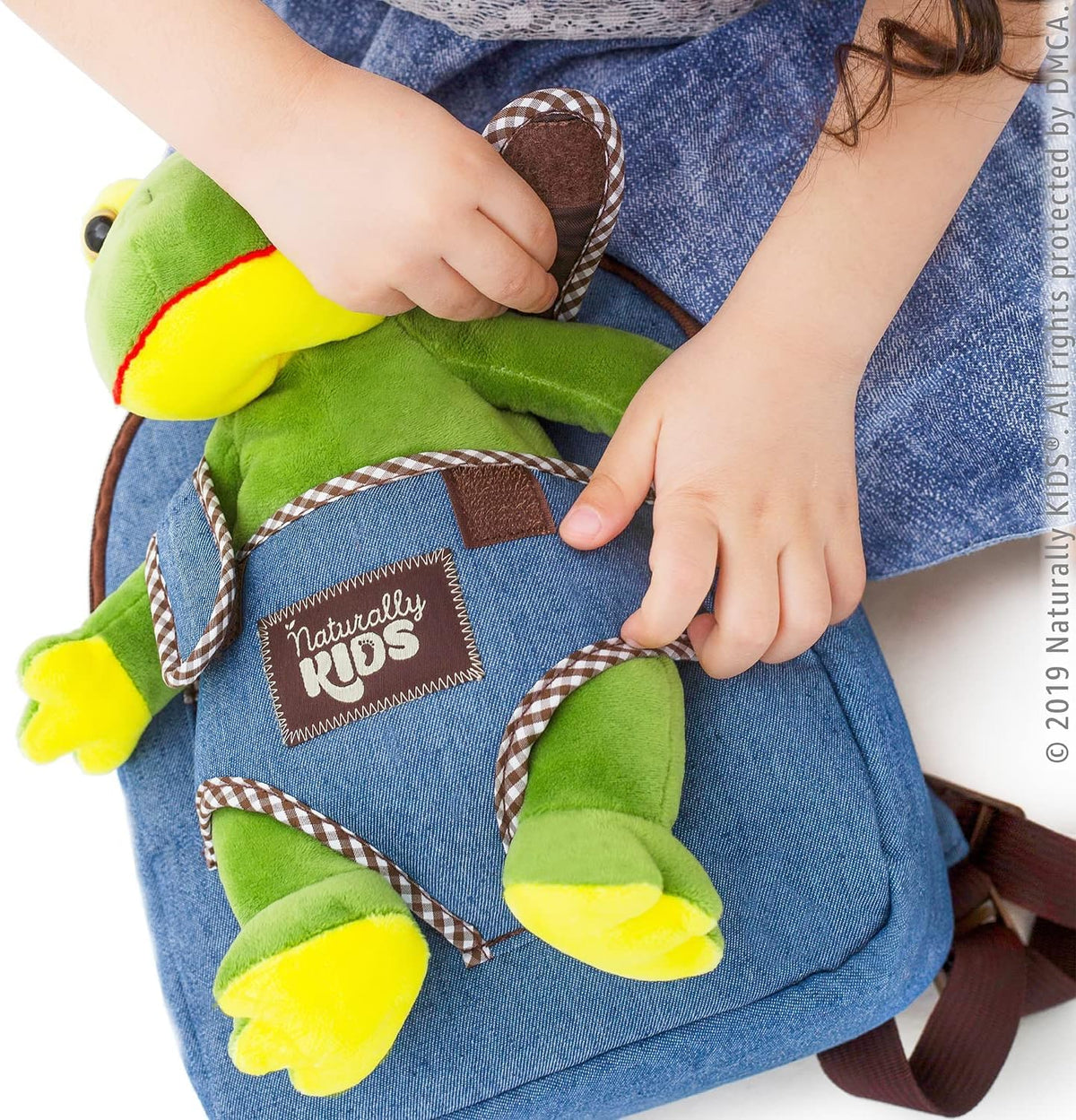 Naturally KIDS Frog Backpack makes a great gift for animal lovers.