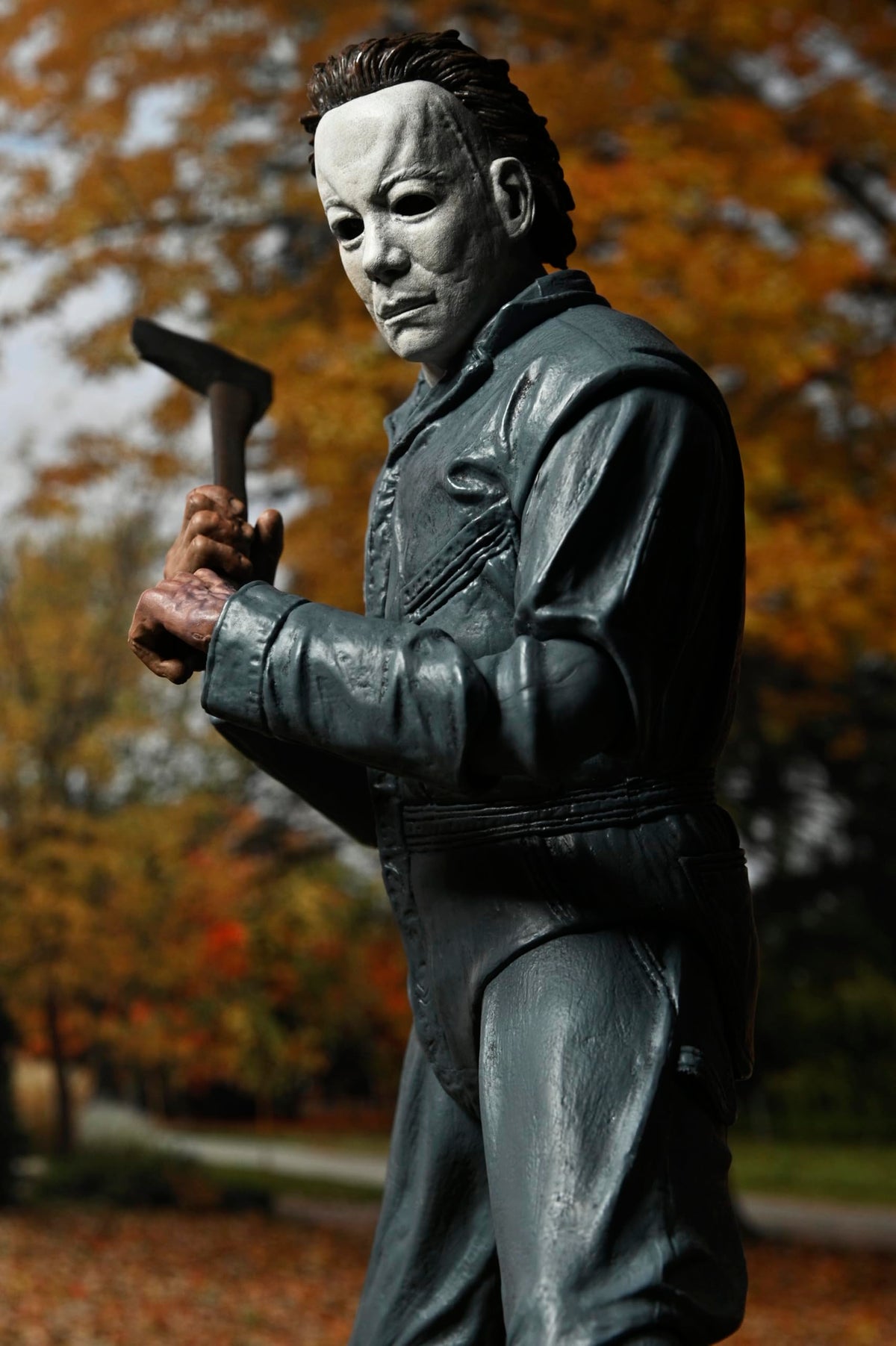 NECA Halloween 6 pumpkin prop complements scene-building displays.