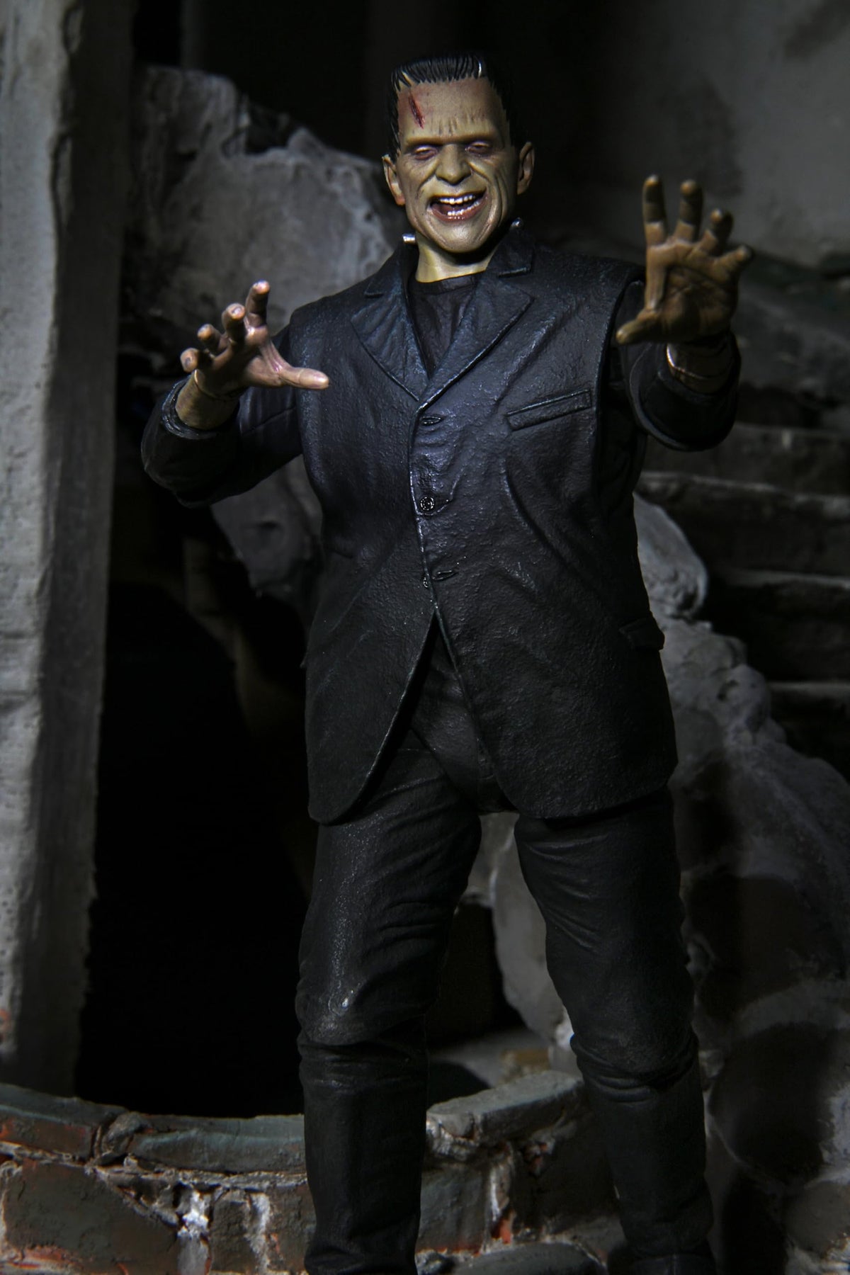 NECA Frankenstein color head variant 1 for expressive posing and display