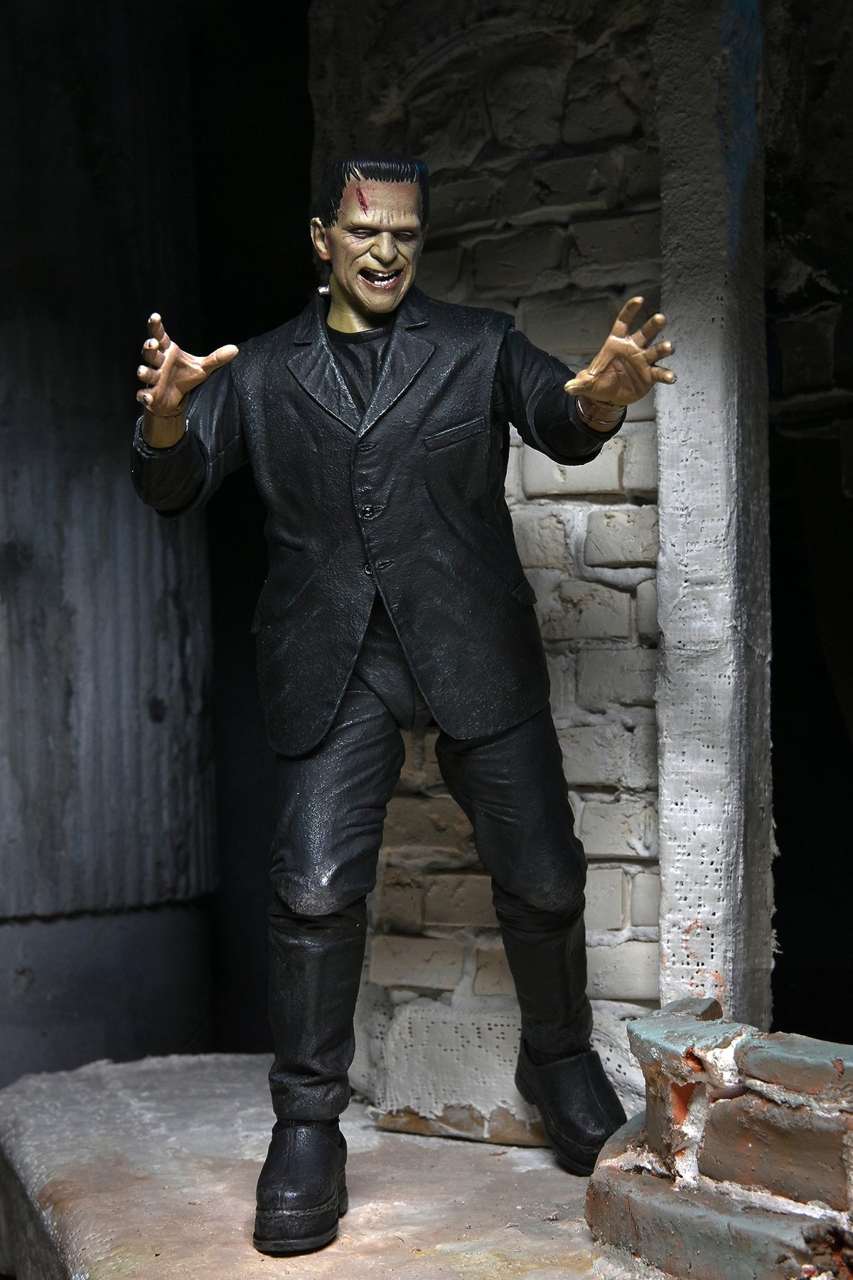 NECA Frankenstein color head variant 2 for alternative shelf look