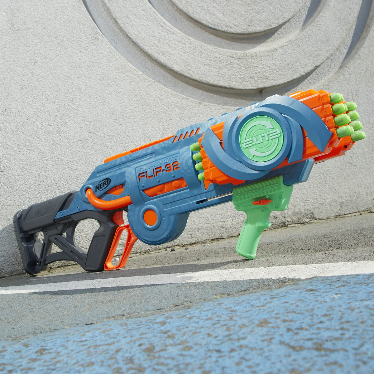 Nerf Elite 2.0 Flipshots includes 32 official Elite darts for immediate use