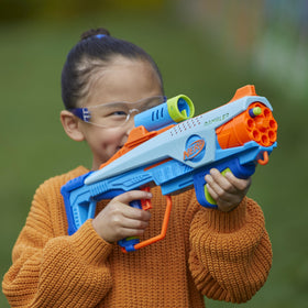 Nerf Elite Junior Rookie Pack oversized aimer helps accuracy during target practice.