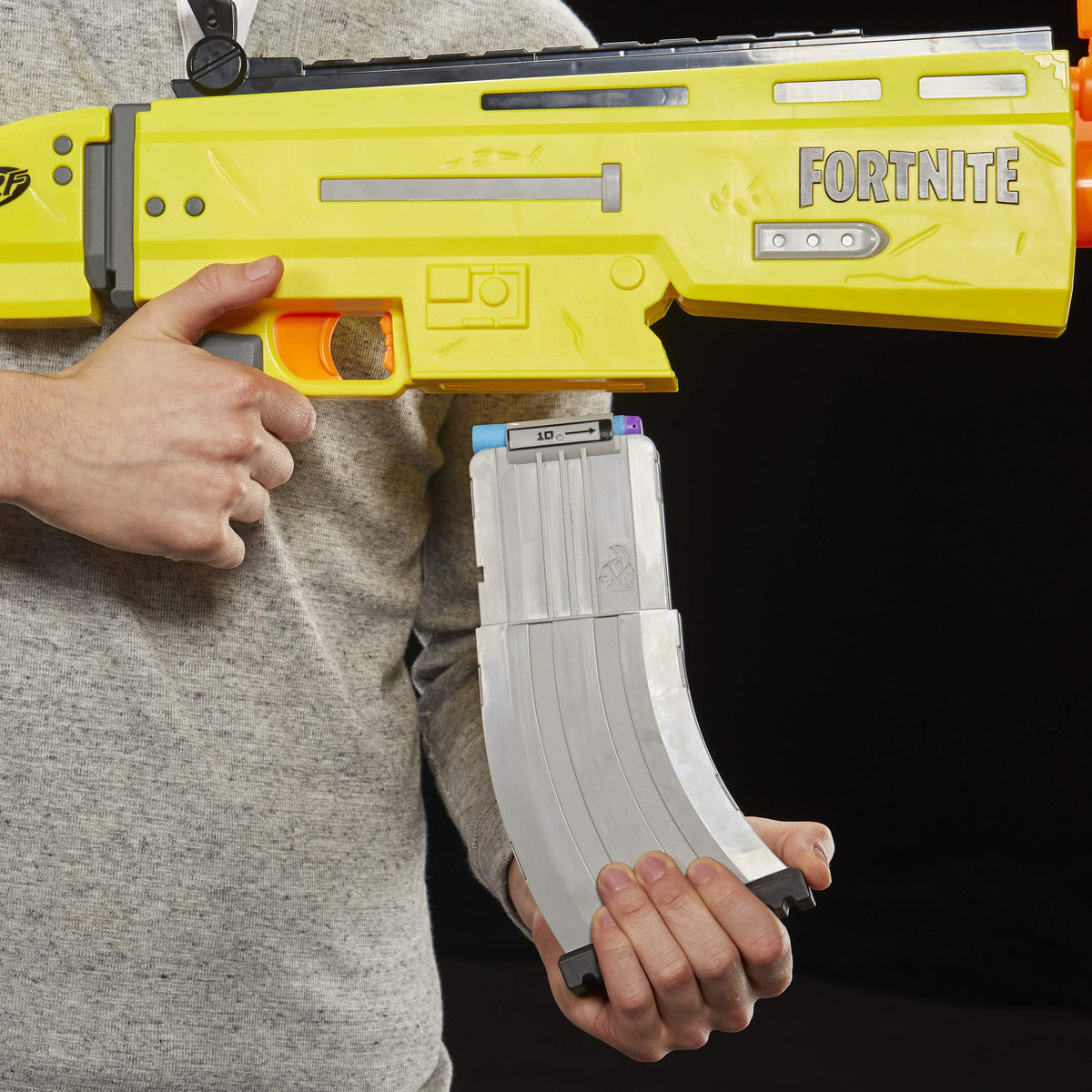 Nerf Fortnite AR-L blaster 20-dart supply for ongoing battles.