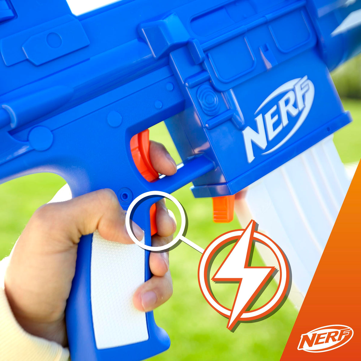Removable 10-dart clip for quick reloads during skirmishes