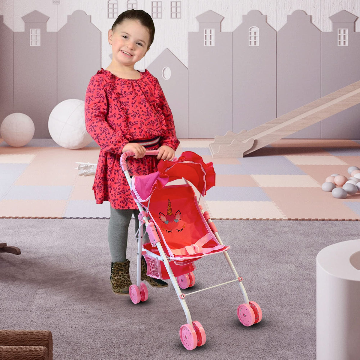 The New York Doll Collection anti-slip handle improves grip for small hands