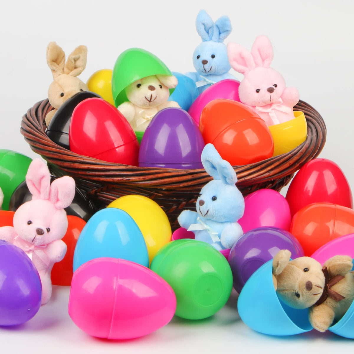 NEWBEA durable plastic Easter egg with hinge, easy to open and close for quick treasure finds.