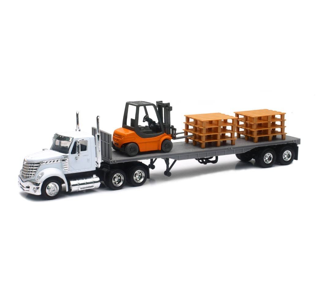 NewRay 16643 International Lonestar flatbed with forklift pallets, ideal for display and pretend-haul scenarios