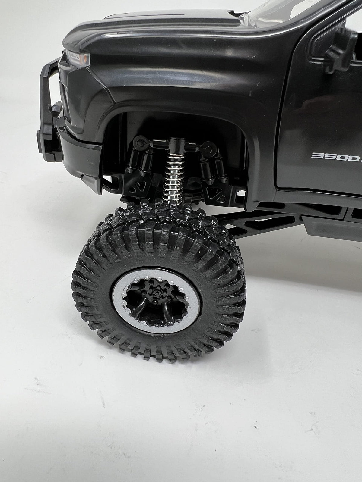 New-Ray dirt bike included for authentic motocross play