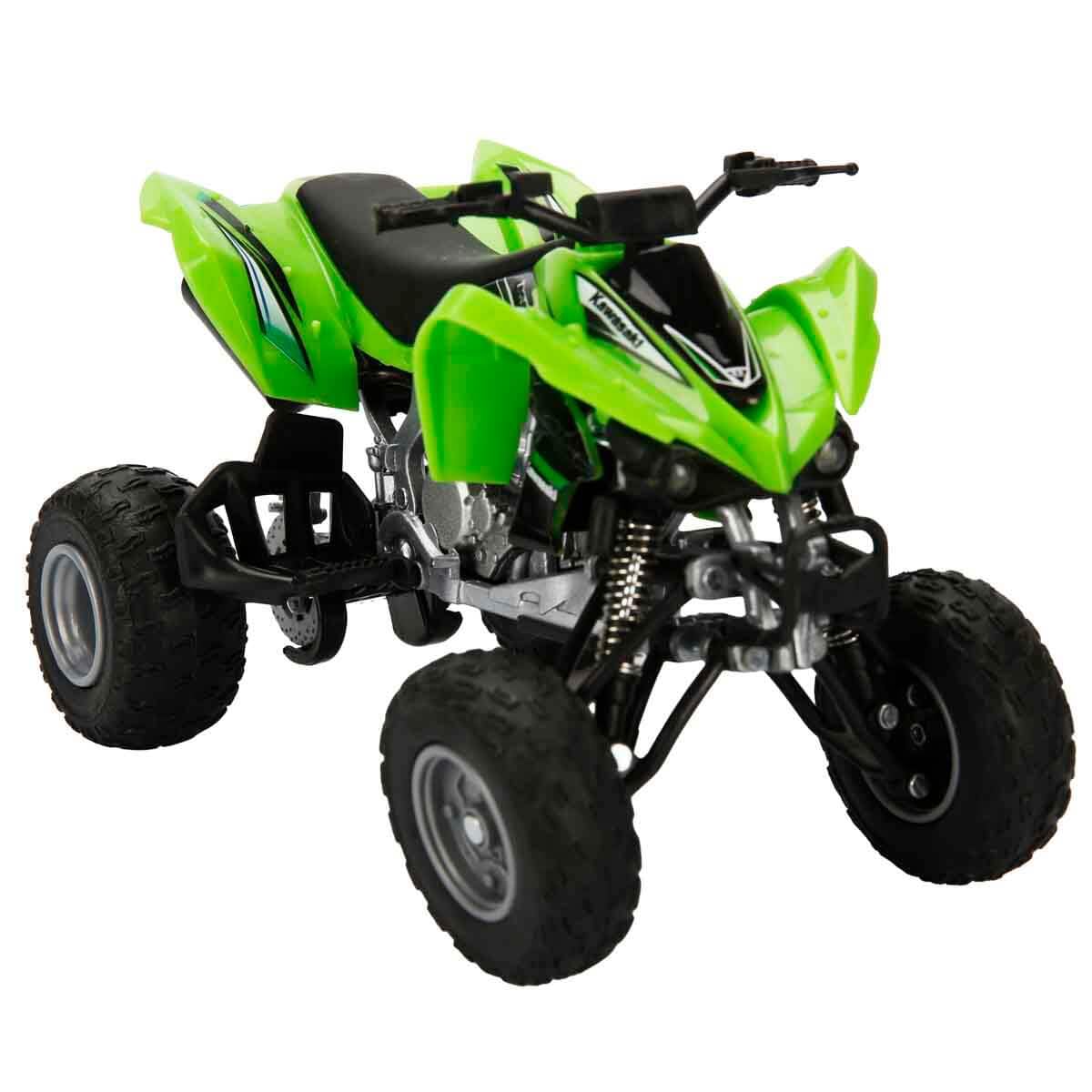 NewRay KFX450R shows detailed bodywork and graphics for realism.