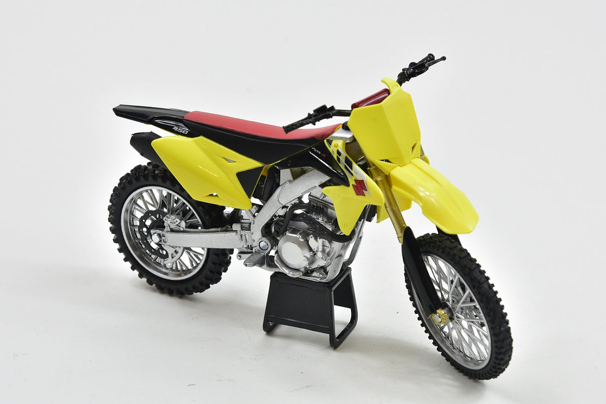 NewRay 1/12 RM-Z450 die-cast model ready for display and gifting.